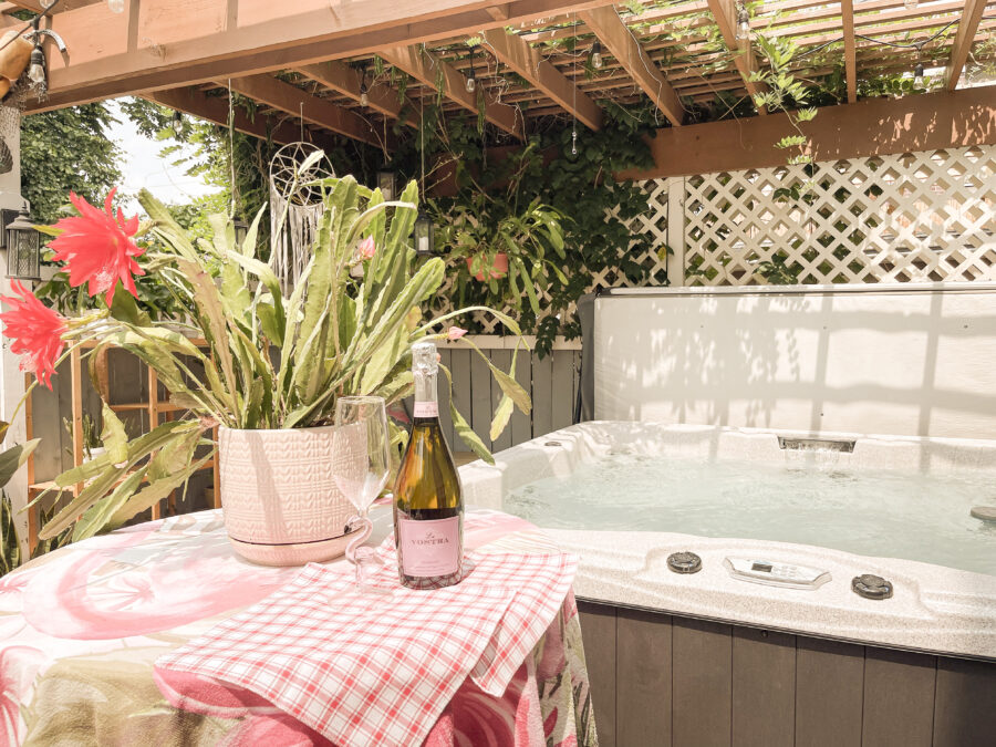 beautiful secret garden  with the hot tub open year round